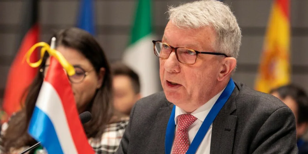 Fernand Kartheiser iwwerrascht, datt EU-Parlamentspresidentin intern Enquête ufreet | © ADR
