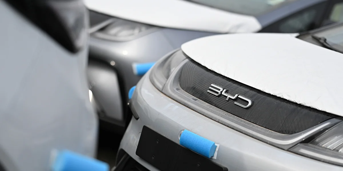 EU-Kommissioun drot mat Stroftaxen op chineesesch E-Autoen