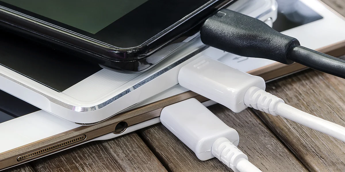 EU-Direktiv trëtt a Kraaft: Just nach USB-C-Uschloss fir kleng elektronesch Apparater