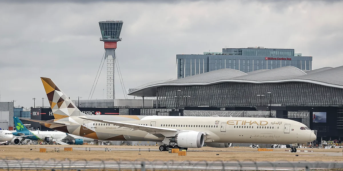 Fluchhafe London Heathrow ass zou | © picture alliance / NurPhoto | Nicolas Economou