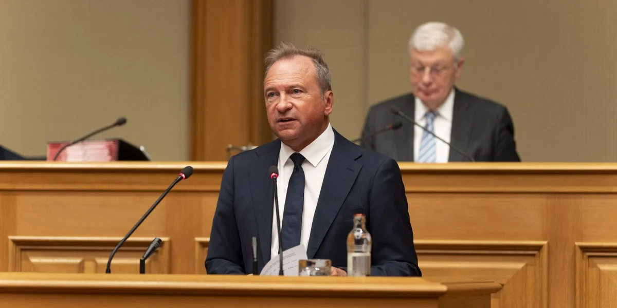 Gilles Roth: Staatsfinanze weiderhin zolidd, Situatioun awer manner dynamesch wéi 2024 | © Chambre des Députés