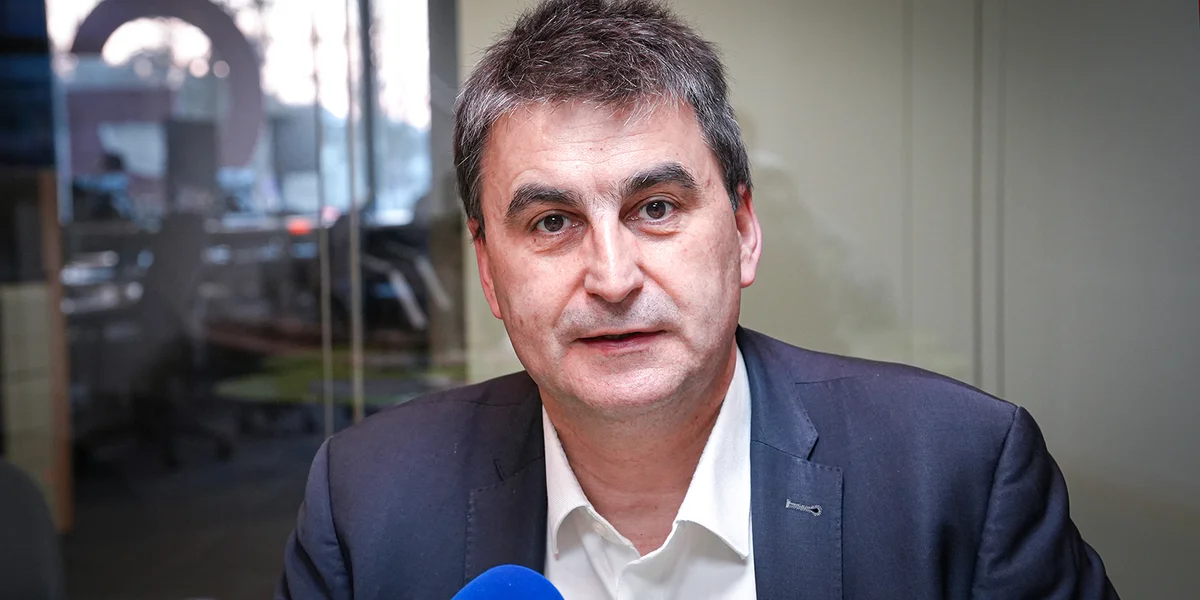 Keng "Maueren a pickegen Drot", mee méi psychologesche Support fir mannerjäreg Täter | © Jo Diseviscourt