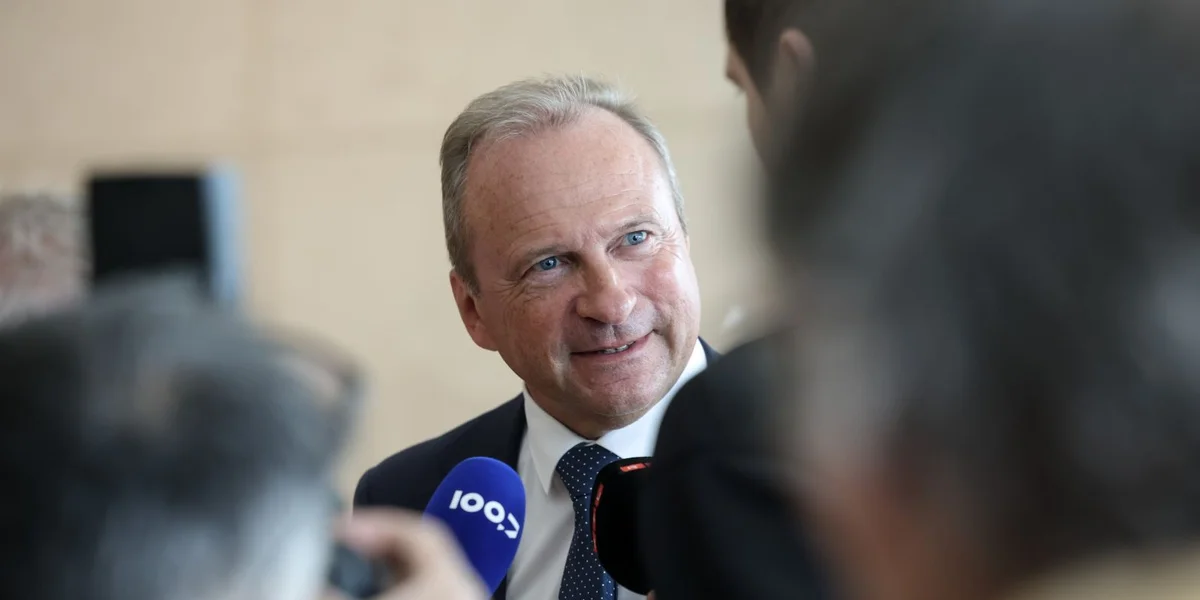 CSV-Finanzminister Gilles Roth geet dovun aus, datt Steierreform 2028 a Kraaft trëtt | © © SIP / Sophie Margue