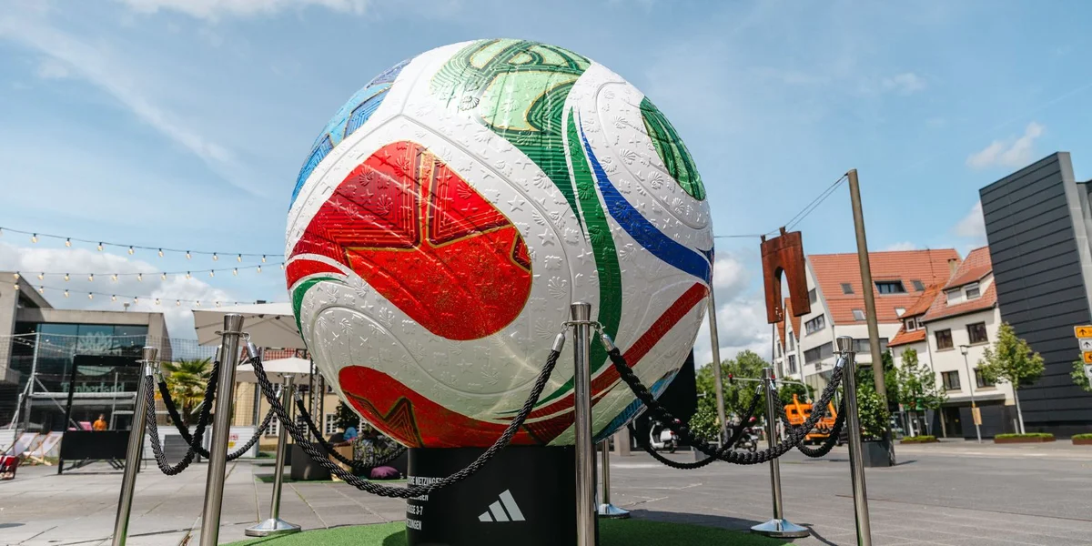 WM 2026: Rekord mat 48 Länner – a schonn déi nächst Expansioun am Bléck | © picture alliance / Eibner-Pressefoto | Eibner-Pressefoto/Dimitri Drofitsch