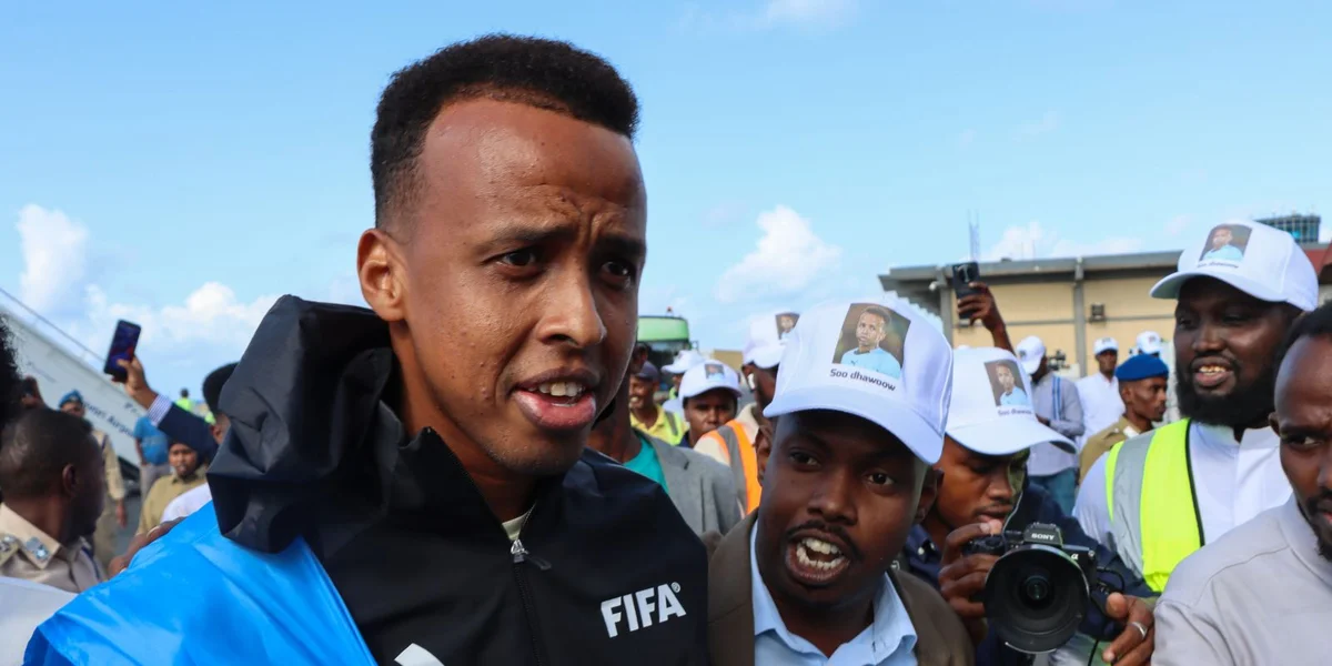 USA deele Begrënnung mat firwat de somalesche FIFA-Arbitter net dierft areesen | © EPA/SAID YUSUF WARSAME
