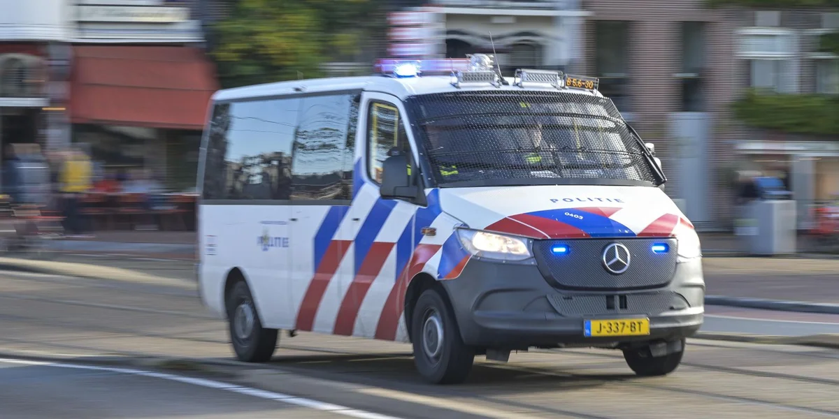 Auto rennt a Grupp vu Cyclisten, dräi Kanner an een Erwuessene kommen ëm d'Liewen | © picture alliance / Joko | Joko