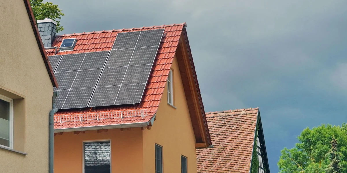 Bannent 2 Joer: Véiermol méi Demandë fir eng staatlech Ënnerstëtzung fir PV-Anlagen | © picture alliance / CHROMORANGE | Elke Münzel