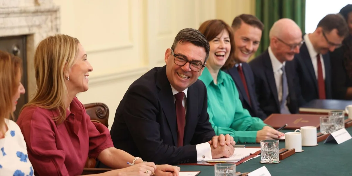 Neie brittesche Premier Burnham wëllt ënner anerem TVA op Stroumrechnungen ofschafen | © EPA/Chris Ratcliffe / POOL