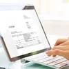 D'Pabeiersrechnung gëtt méi rar | © Bigstock / AndreyPopov