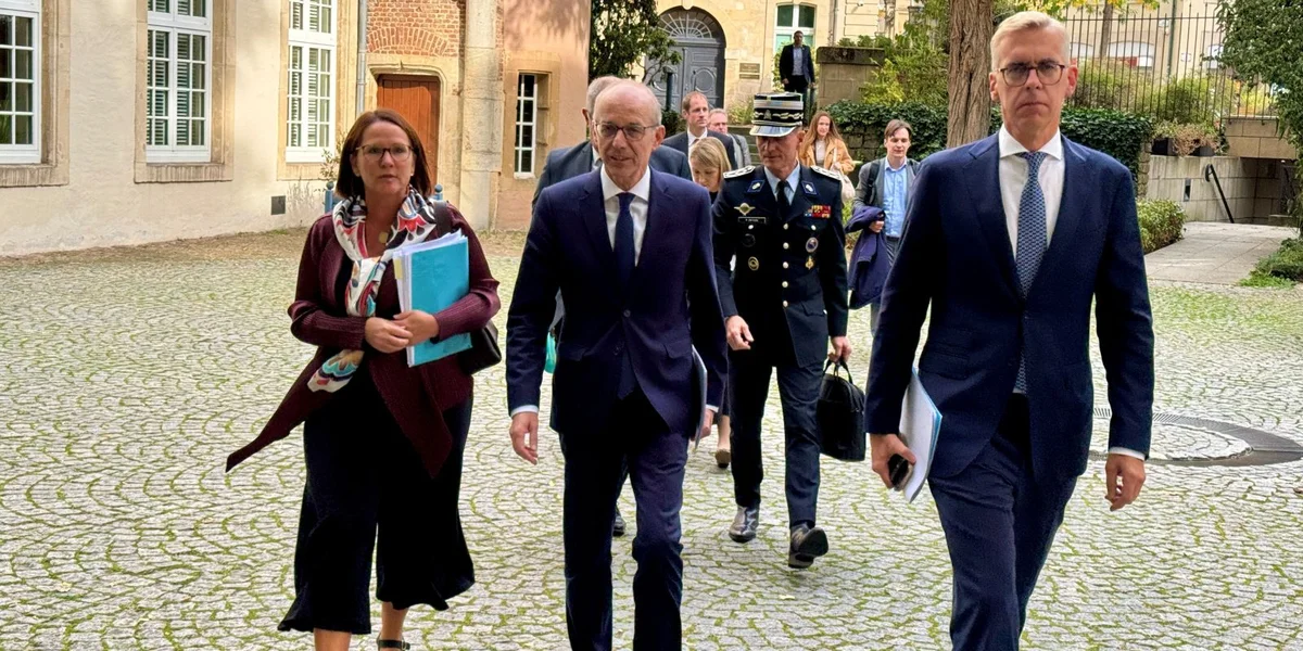 Premier: Et kéint een nach keng Conclusioun zéien, wien hanner den Drone stécht | © Serge Kesseler