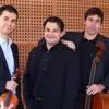E Lach am Zentrum vum Concert